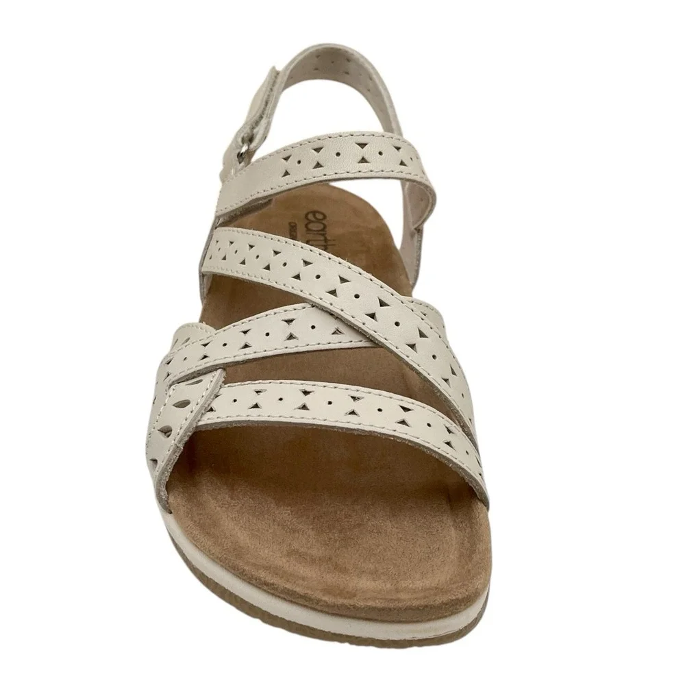 Earth Womens Seravi Strappy Casual Sandal 10.5 Wide Ivory Adjustable Comfort